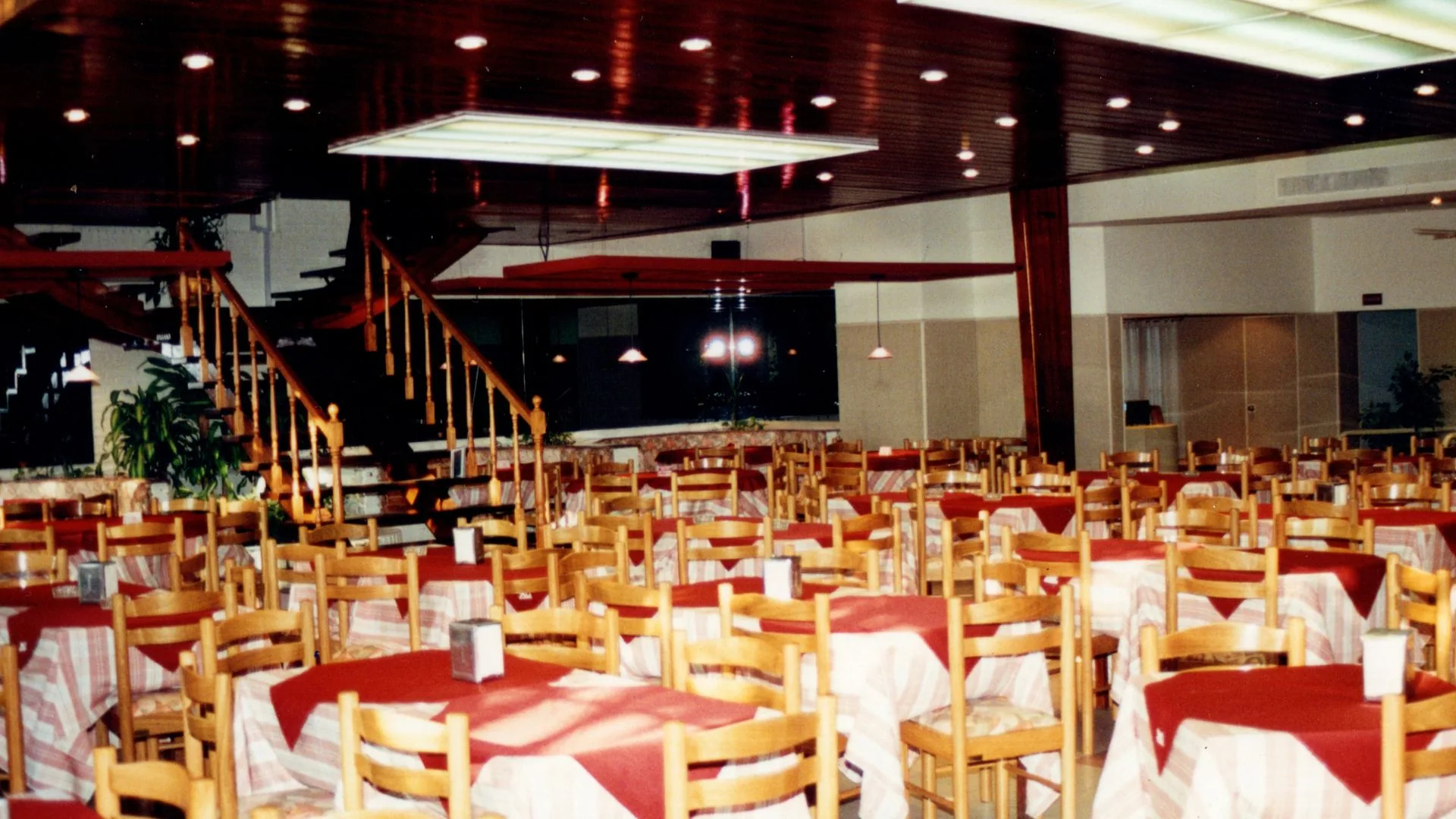 Foto histórica: Nuevo salón restaurante